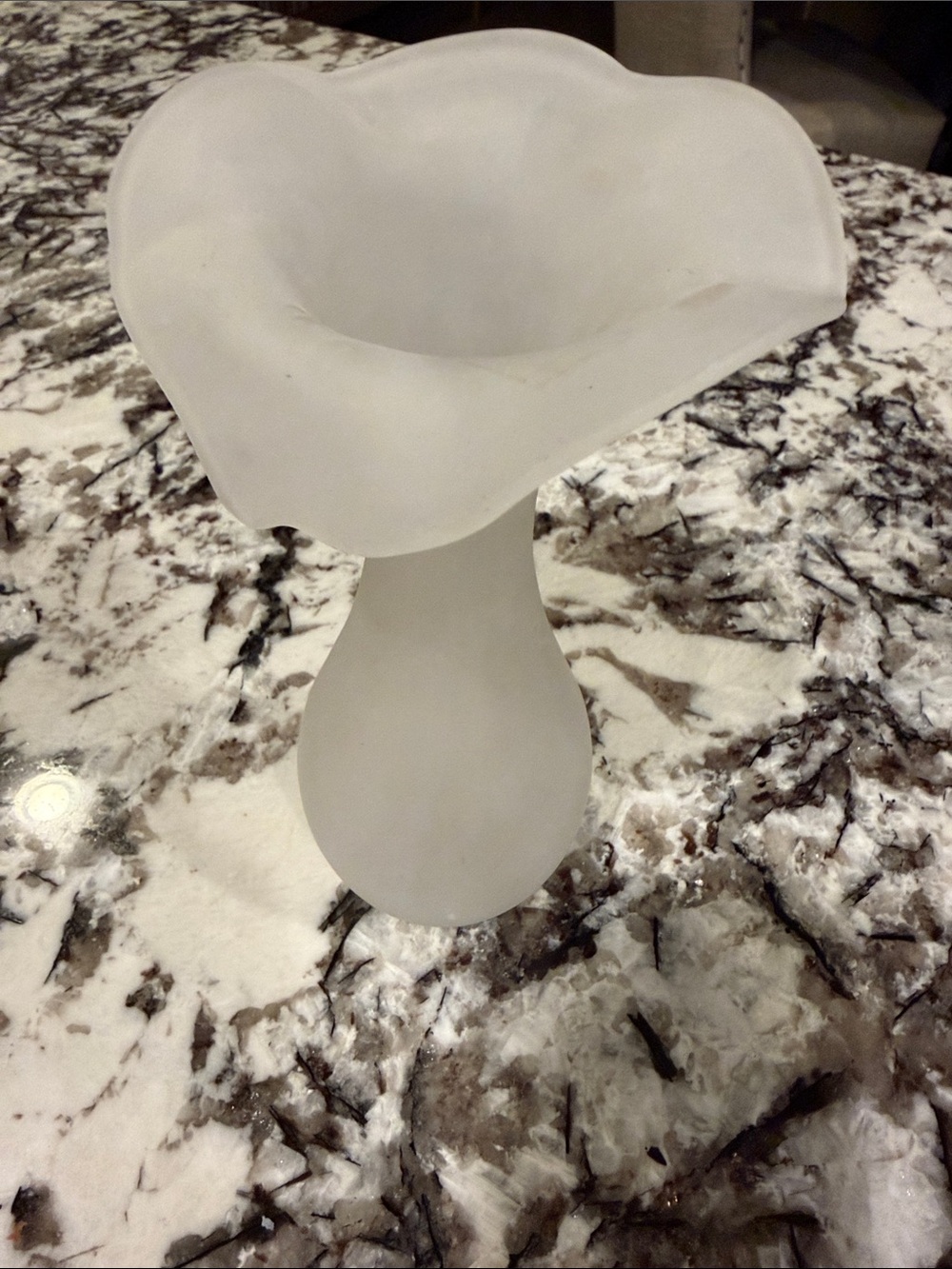 Jack-in-the-Pulpit / Calla Lily Milk Glass Vase 7”